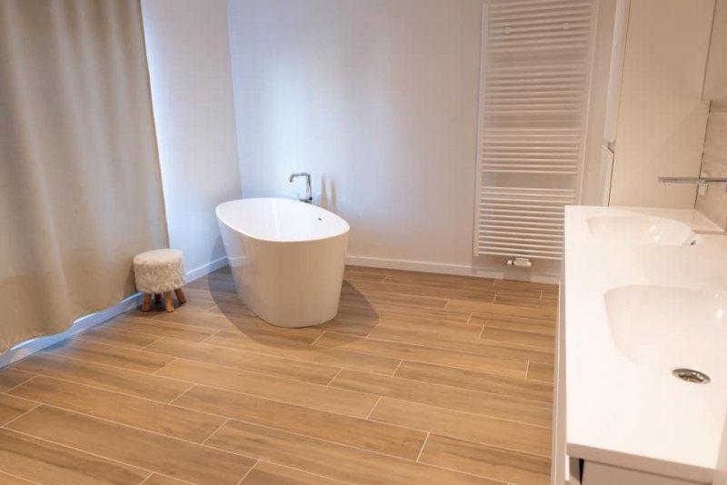 Thibaut Tireur staat in voor badkamerrenovaties en herstellingen aan het sanitair in Temse, Beveren-Waas, Kruibeke en Sint-Niklaas. 